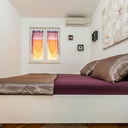 Downtown Deluxe Apartment Omis Exterior photo