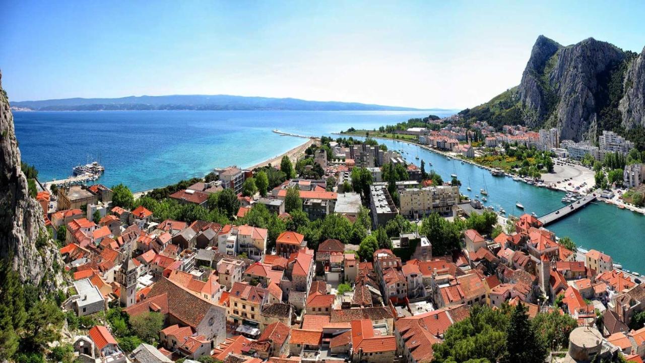 Downtown Deluxe Apartment Omis Exterior photo