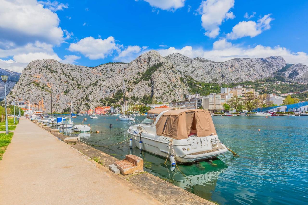 Downtown Deluxe Apartment Omis Exterior photo
