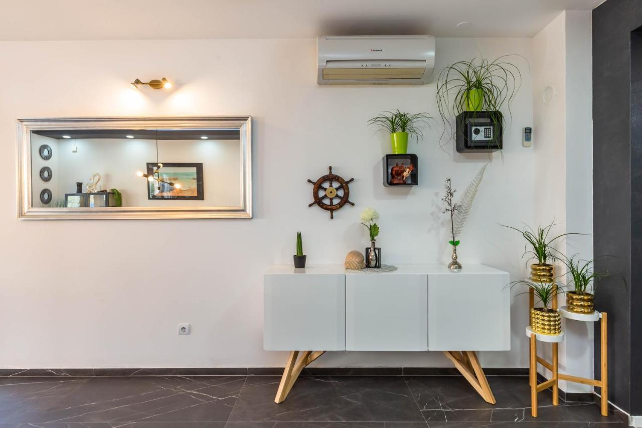 Downtown Deluxe Apartment Omis Exterior photo